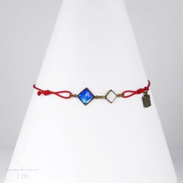 Bracelet ENFANT, symbole d'amour et de solidarité: cristal bleu, blanc, rouge, "Allons ensemble". Bijou drapeau, unisexe. Création Zor