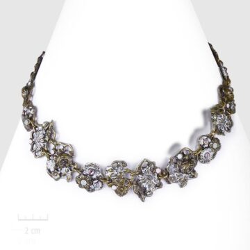 Collier tour de cou rétro et bohème en gravure délicate. Esprit baroque et joie bucolique, couronne de fleur bronze et blanc Shabby chic. Création artisanale Zor paris