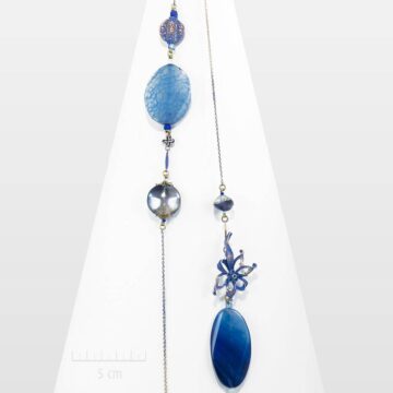 Bijou romantique, nature zen: sautoir fleurs étoile, gentiane bleue. Collier long, vintage, cristal et pierre fine d’agate céleste. Création Zor Paris
