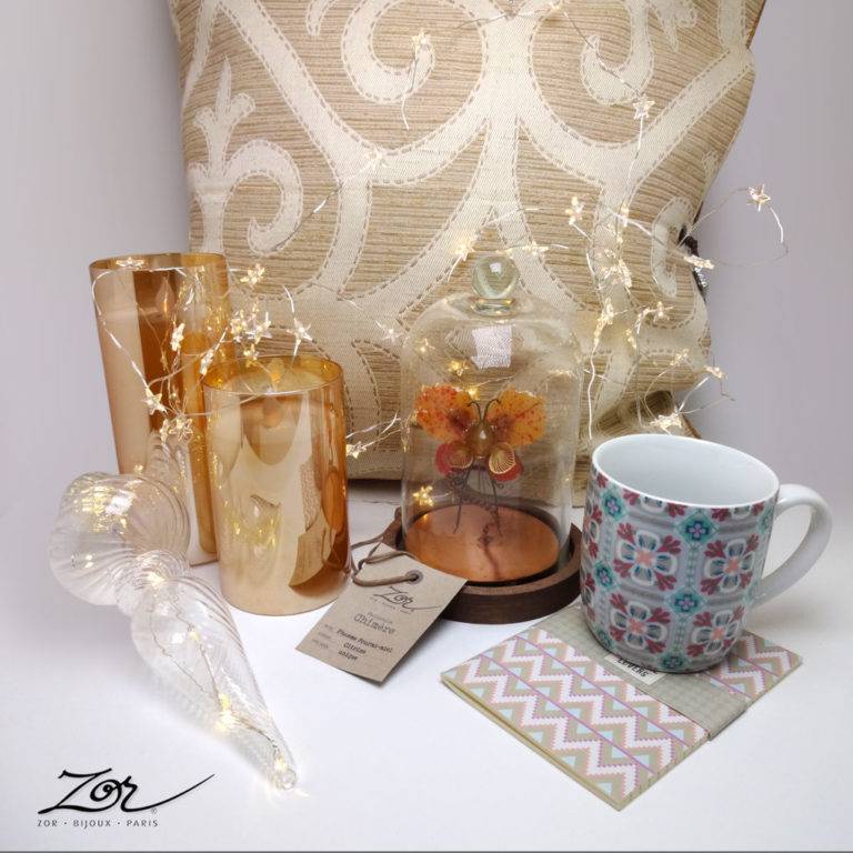 Cadeau, déco, lampe, objet d'art, ambiance de fête, bougie led, coussin fait-main. Création locale dans notre atelier Zor à Paris 2 Sentier.