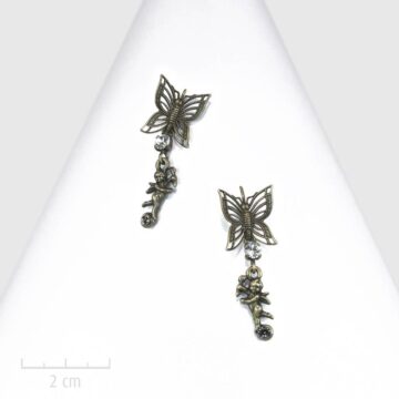 Boucle d’oreille dormeuse percée et strass. Petit ange ludique pendant, amour et papillon symbole de l'âme. Bronze, création Bijou Zor Paris