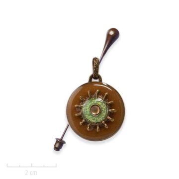 Broche Pendentif Ethnique, bijou pic, soleil rond et fantaisie des Créations Zor. Atelier Paris 3