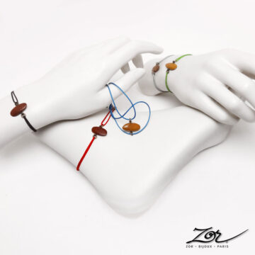 Bijou homme, femme, ado ou enfant de style ethnique. Bracelet de poignet ou de cheville, lacet marin, cordon au choix multicolore. Bijou en bois et bronze. Atelier Zor Paris