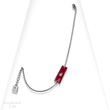 Bracelet enfant Arlequin, chaîne gourmette à plaque. Bijou fantaisie Zor, drapeau de la tribu Rouge, identité du clan du roman d'aventure TRH