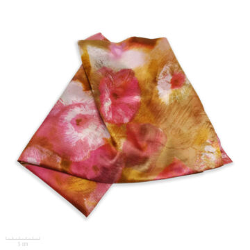 Grand foulard rectangle 100% soie. Étole, accessoire doux, peinture aquarelle, tableau de fleur rose, camel, Zor Paris 2