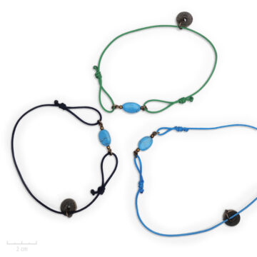 Bracelet Bohème, pierre turquoise à cordon vert, bleu marine. Bijou femme, symbole porte-bonheur précieux. Zor Paris 2