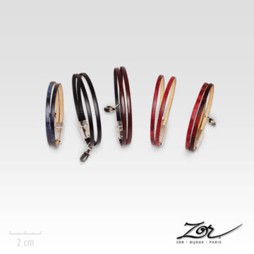 Bracelet Homme, cuir européen provenance Espagne. Tannage marbré vintage couleur rouge bordeaux, noir, marron, bleu à fermoir magnétique. Zor Paris 2