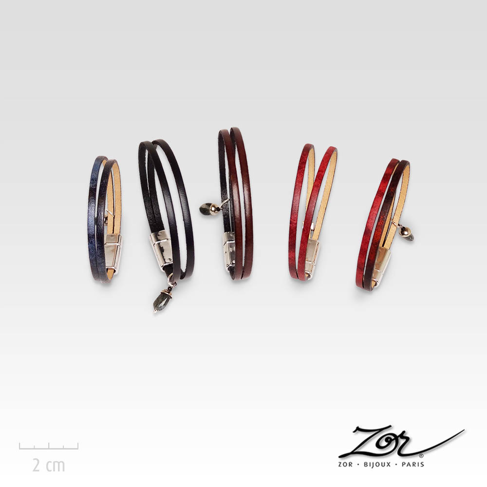 Bracelet Homme, cuir européen provenance Espagne. Tannage marbré vintage couleur rouge bordeaux, noir, marron, bleu à fermoir magnétique. Zor Paris 2