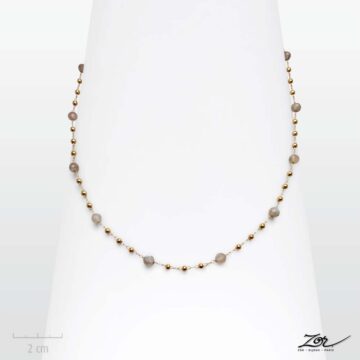 Collier romantique, bijou doré simple. Petit tour de cou précieux. Pierre grise: Labradorite sur perle or. Zor Créations Paris 6